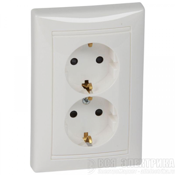 Розетка 2-м СП Valena 16А IP20 2х2P+E с заземл. защ. шторки немецк. стандарт в сборе бел. Leg 774427